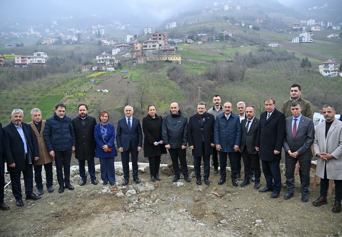 BAŞKAN GENÇ: “DÜZKÖY’ÜN ATIK SORUNUNU İLERİ BİYOLOJİK ARITMA İLE KÖKTEN ÇÖZÜYORUZ”